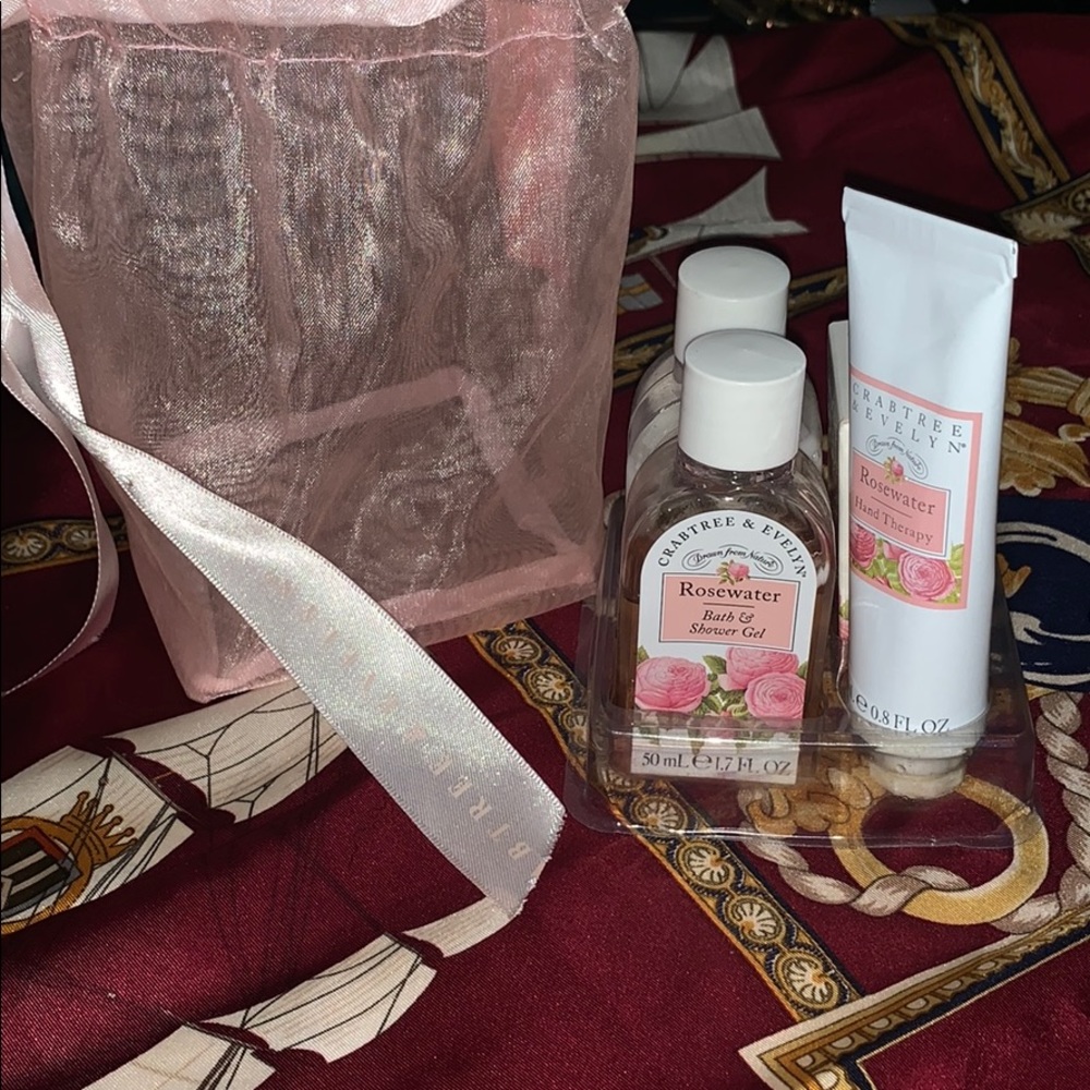 Crabtree & Evelyn Rosewater gift set